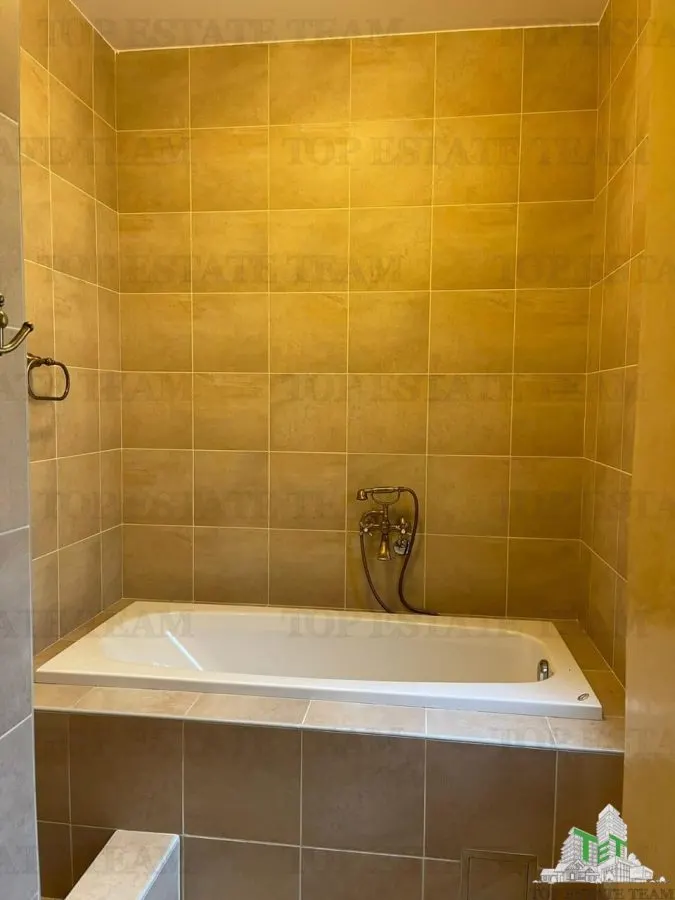 Villa en Venta en Kotor, Montenegro - foto 10
