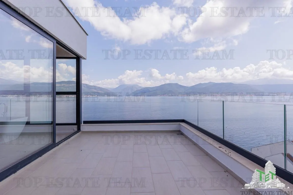 Villa for Sale in Tivat, Montenegro - foto 6