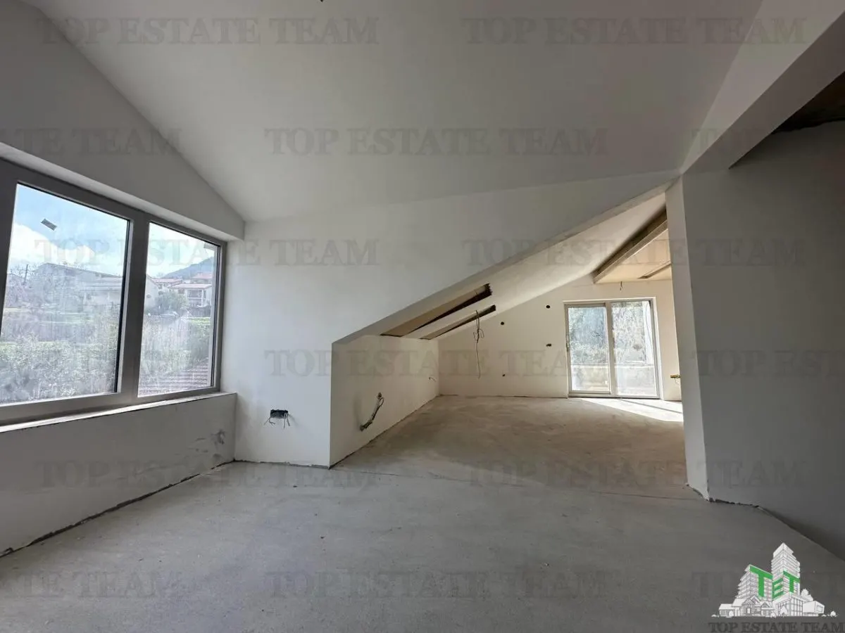 Villa for Sale in Kotor, Montenegro - foto 6