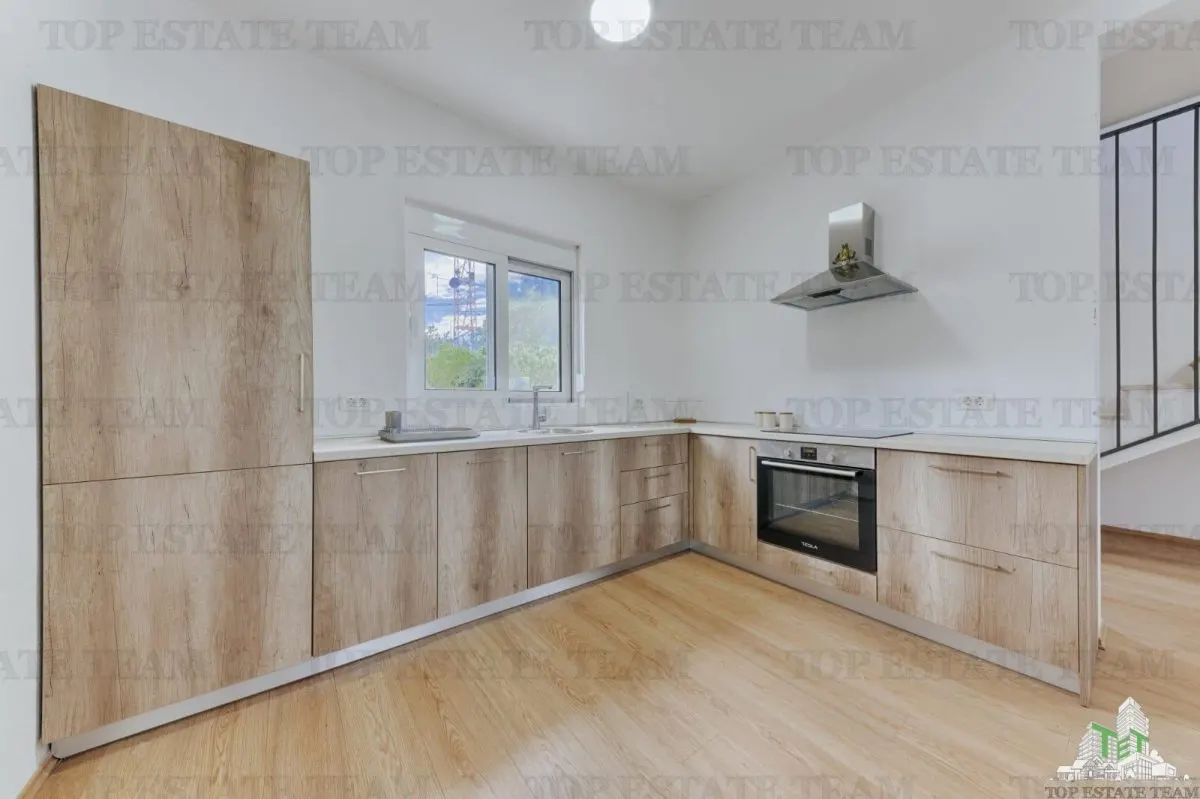 Villa en Venta en Bar, Montenegro - foto 4