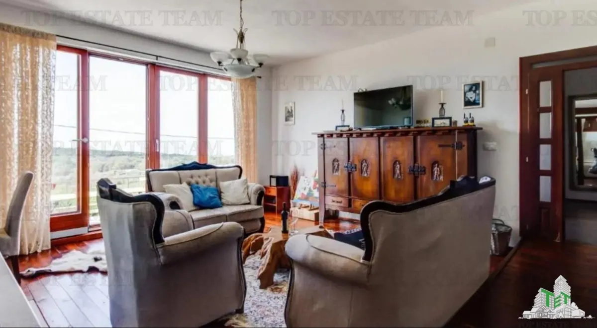 Villa en Venta en Kotor, Montenegro - foto 1
