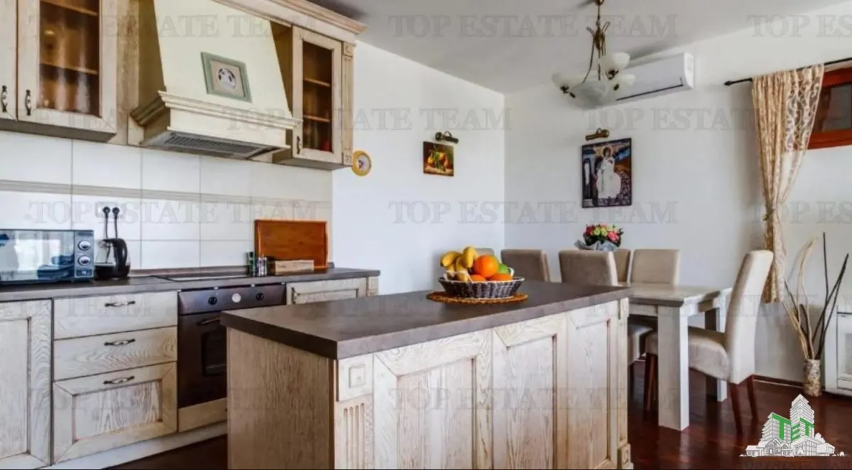Villa en Venta en Kotor, Montenegro - foto 4