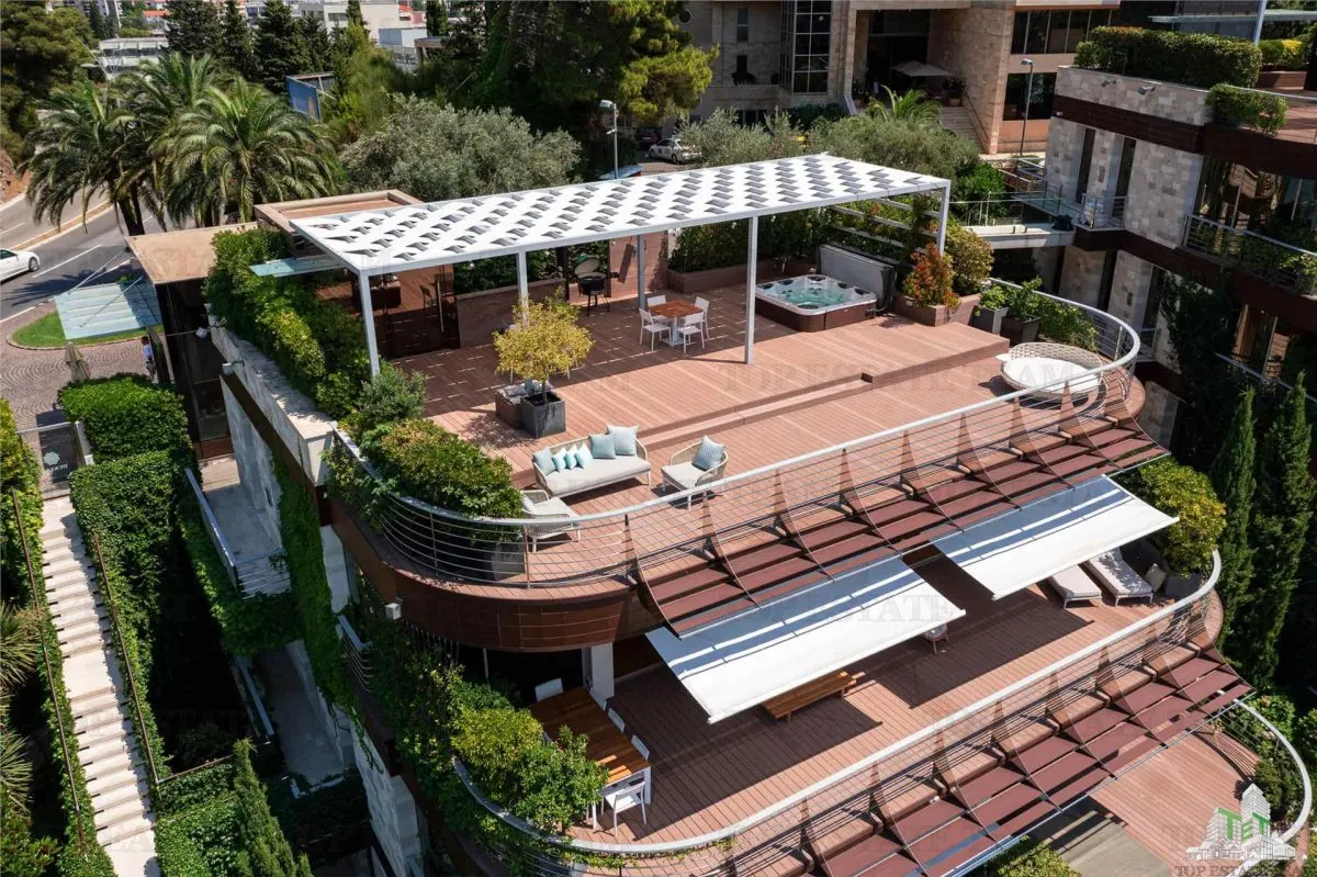 Apartment for Sale in Herceg-Novi, Montenegro - foto 1