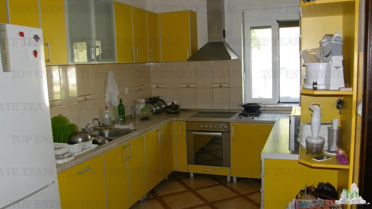 Villa en Venta en Kotor, Montenegro - foto 4