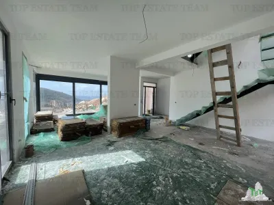 Villa en Venta en Budva, Montenegro - foto 2