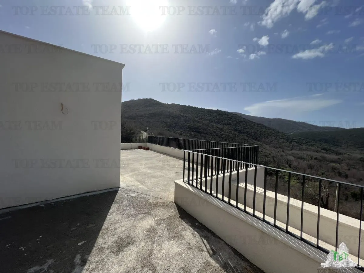 Villa en Venta en Budva, Montenegro - foto 11