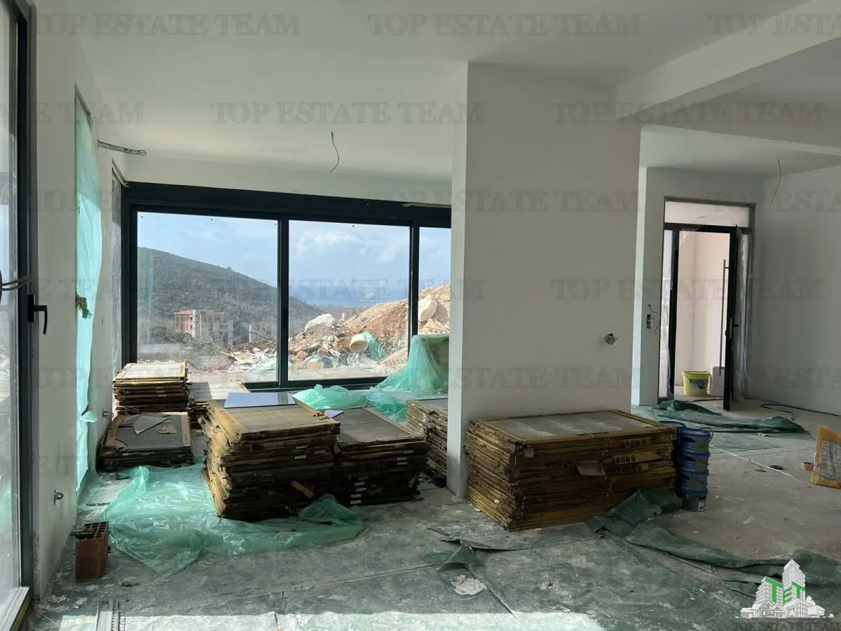 Villa en Venta en Budva, Montenegro - foto 3