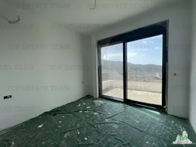 Villa en Venta en Budva, Montenegro - foto 6