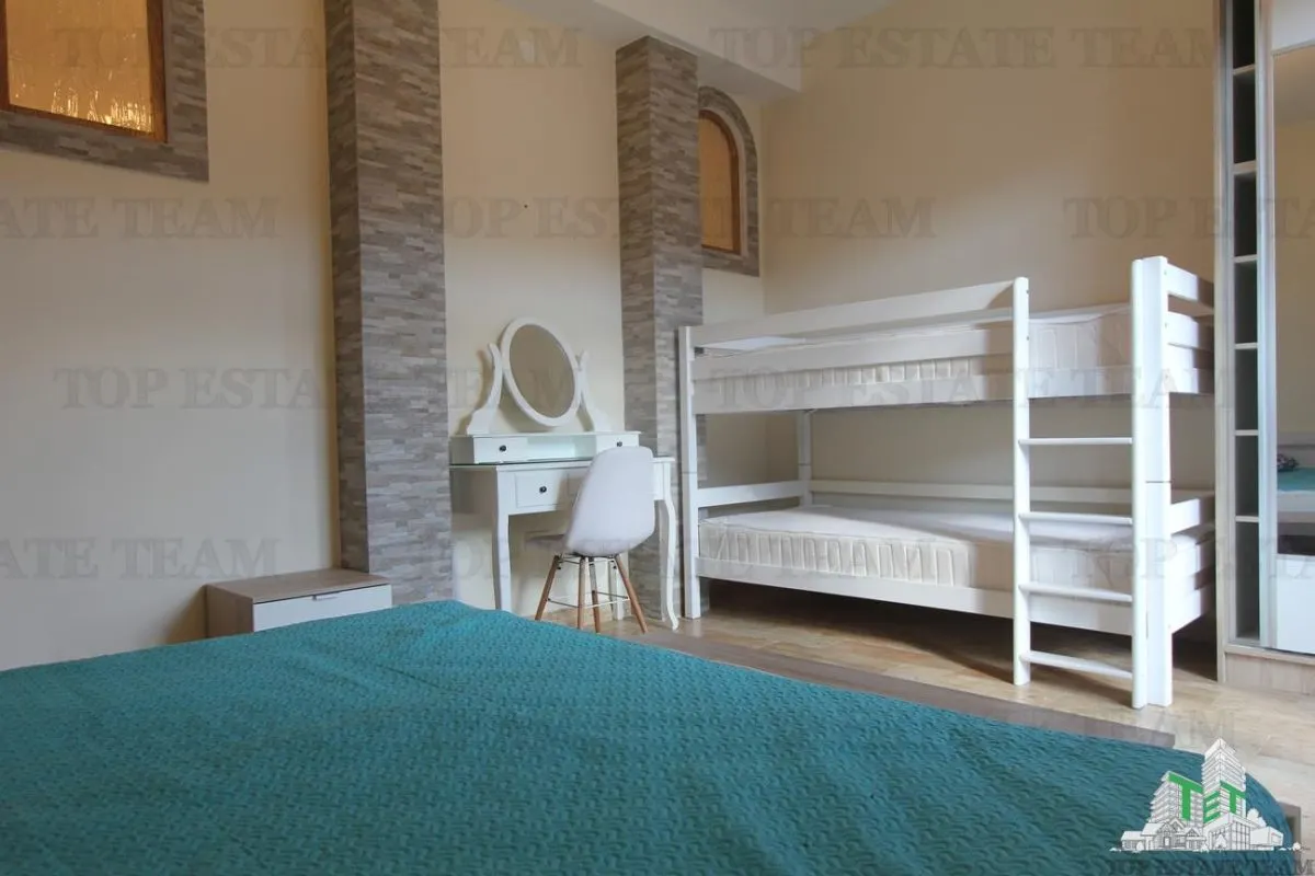 Apartment for Sale in Herceg-Novi, Montenegro - foto 1