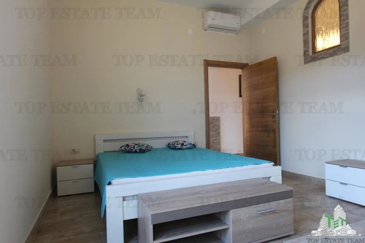Apartment for Sale in Herceg-Novi, Montenegro - foto 2