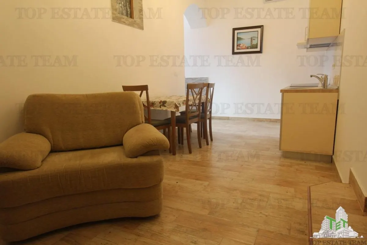 Apartment for Sale in Herceg-Novi, Montenegro - foto 5