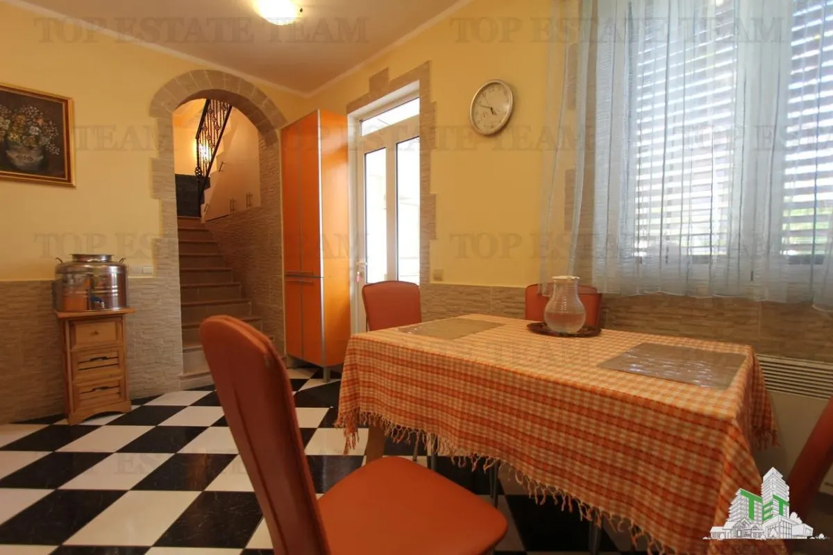 Villa en Venta en Herceg-Novi, Montenegro - foto 12