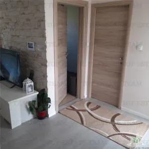 Villa en Venta en Bar, Montenegro - foto 9
