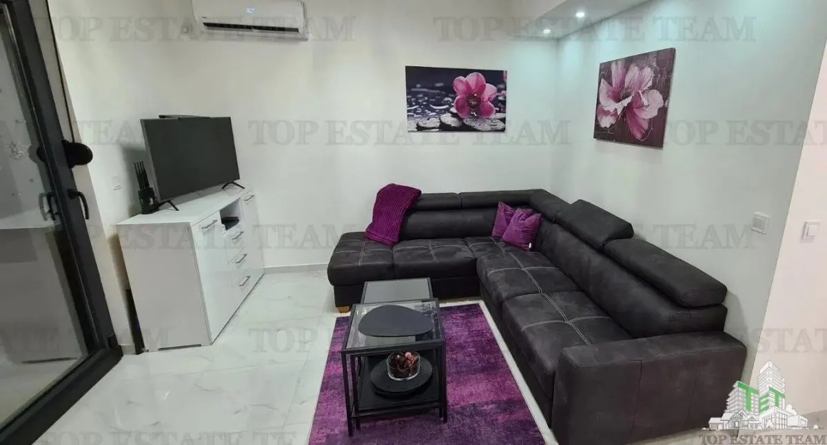 Apartamento en Venta en Herceg-Novi, Montenegro - foto 2