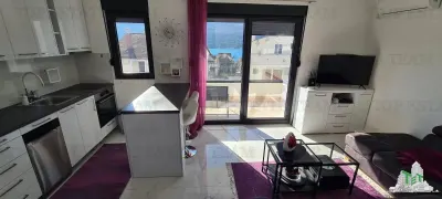 Apartamento en Venta en Herceg-Novi, Montenegro - foto 3