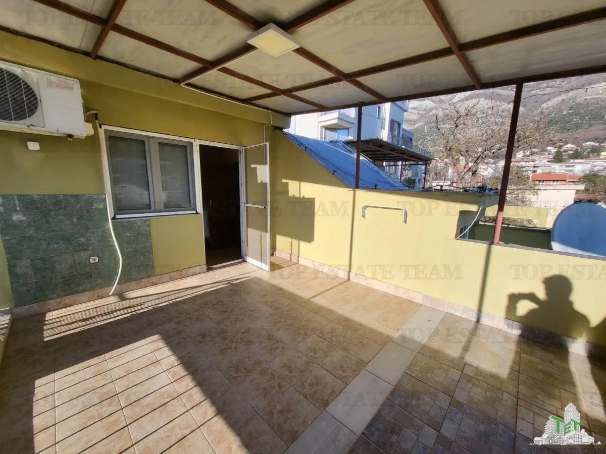 Villa for Sale in Bar, Montenegro - foto 4