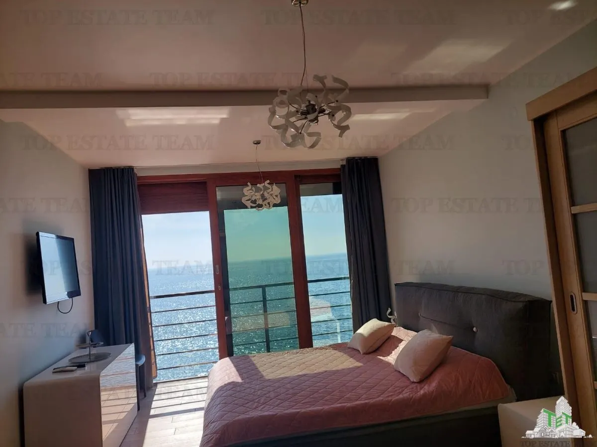 Villa en Venta en Bar, Montenegro - foto 2