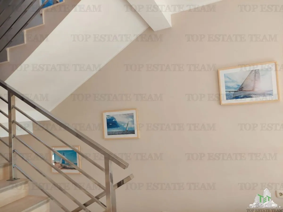 Villa en Venta en Bar, Montenegro - foto 11