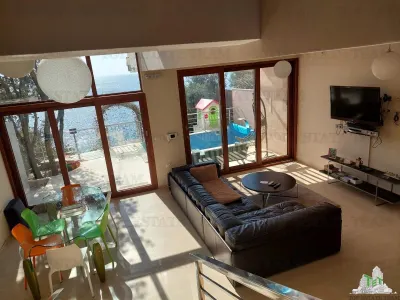 Villa en Venta en Bar, Montenegro - foto 4