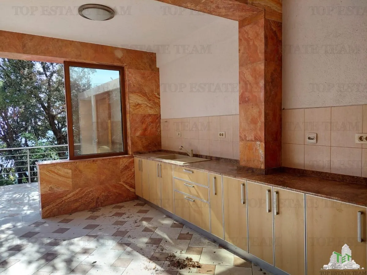 Villa en Venta en Bar, Montenegro - foto 5