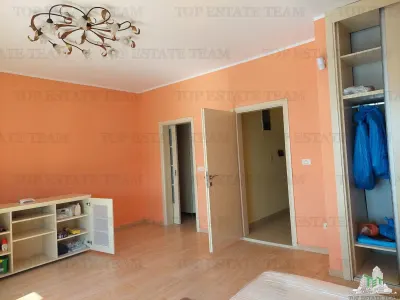 Villa en Venta en Bar, Montenegro - foto 6