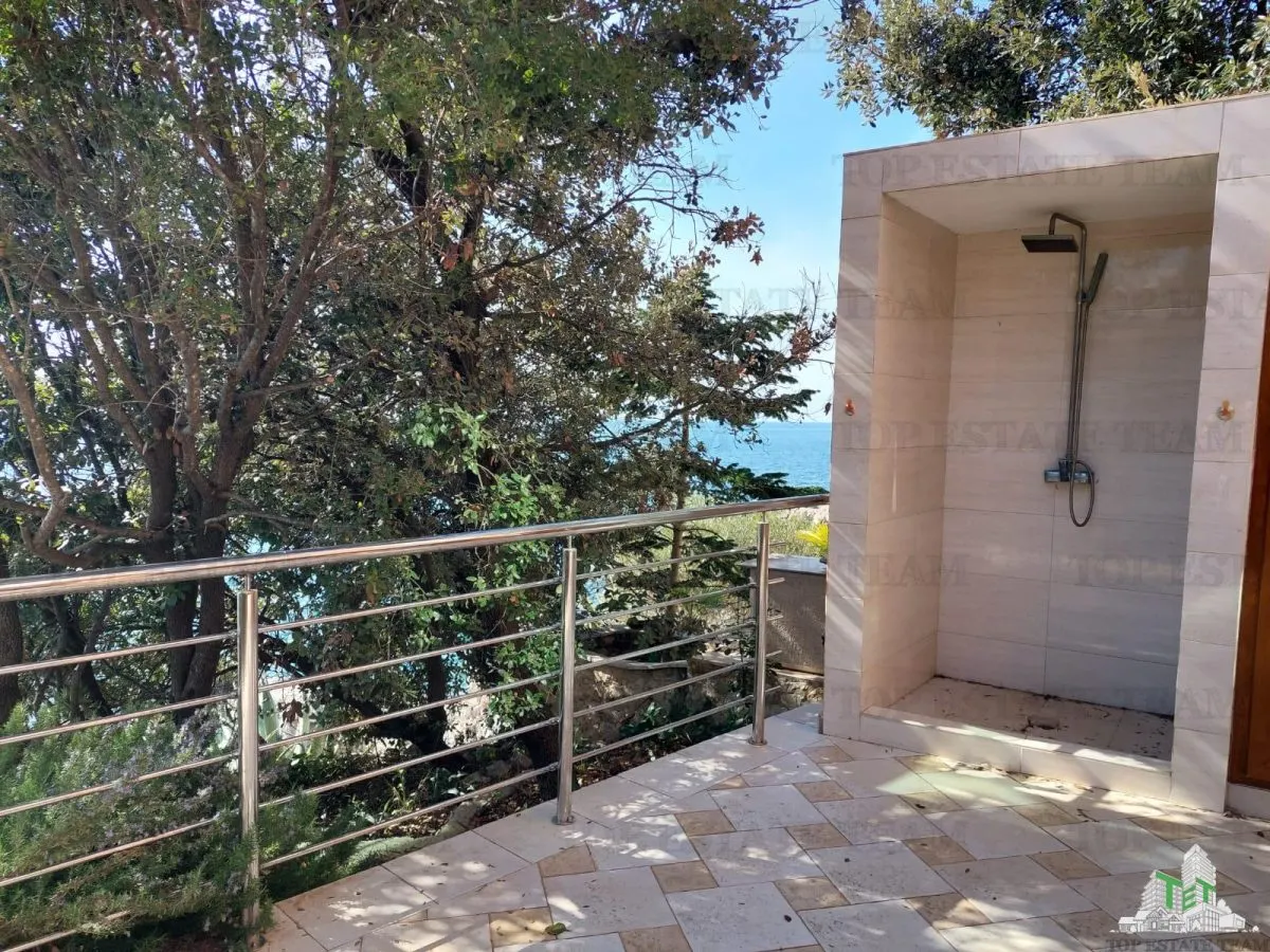 Villa en Venta en Bar, Montenegro - foto 8