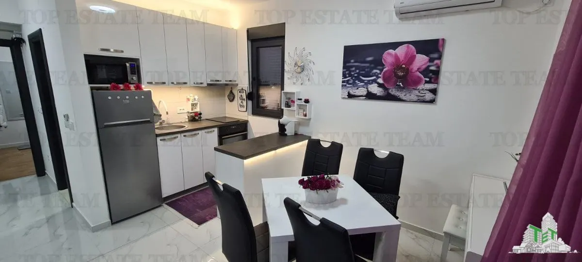 Apartamento en Venta en Herceg-Novi, Montenegro - foto 3