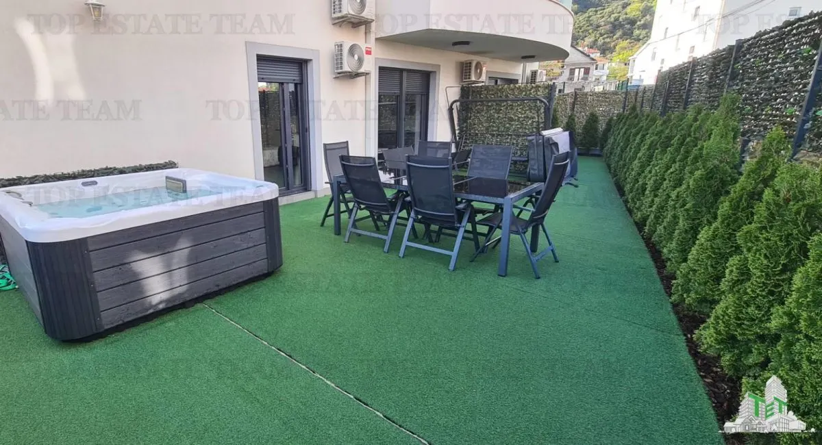 Apartamento en Venta en Herceg-Novi, Montenegro - foto 8