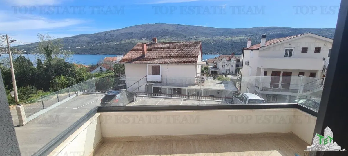 Apartamento en Venta en Herceg-Novi, Montenegro - foto 10