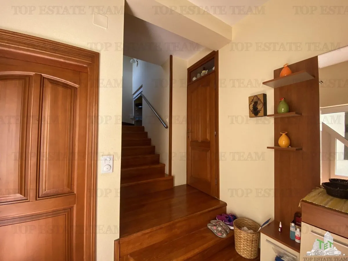 Villa en Venta en Ulcin, Montenegro - foto 5