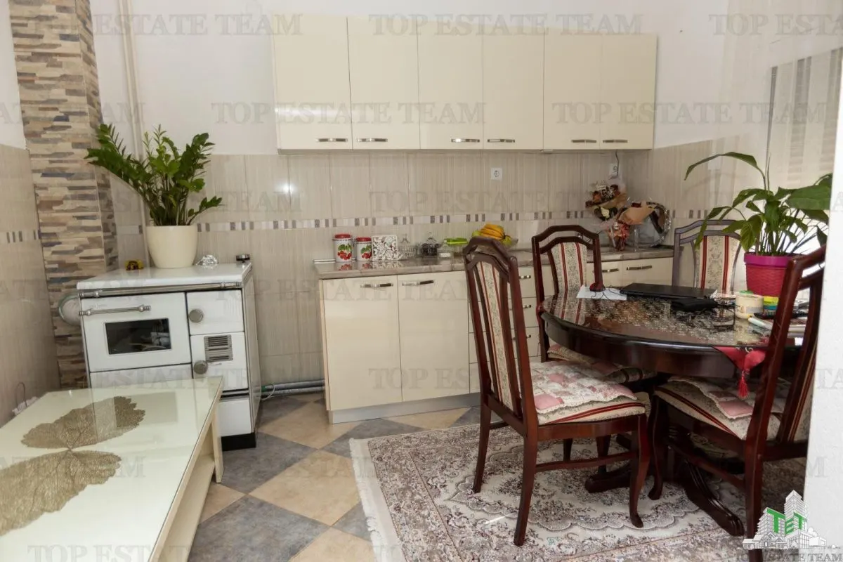 Villa en Venta en Bar, Montenegro - foto 5