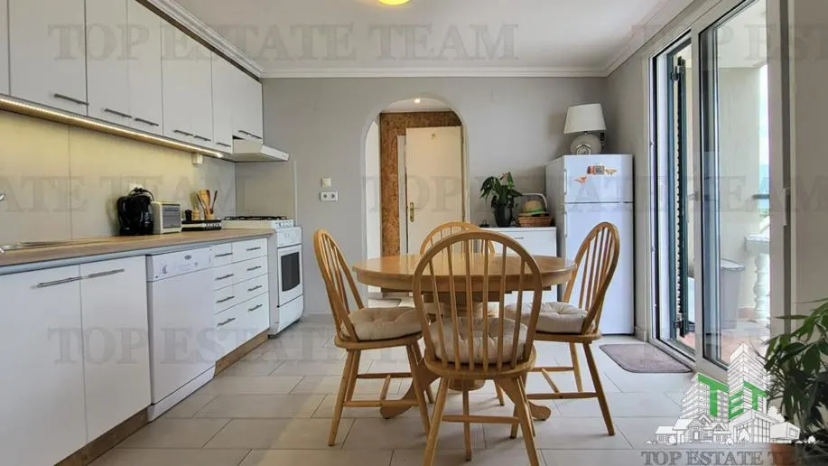 Villa for Sale in Herceg-Novi, Montenegro - foto 11