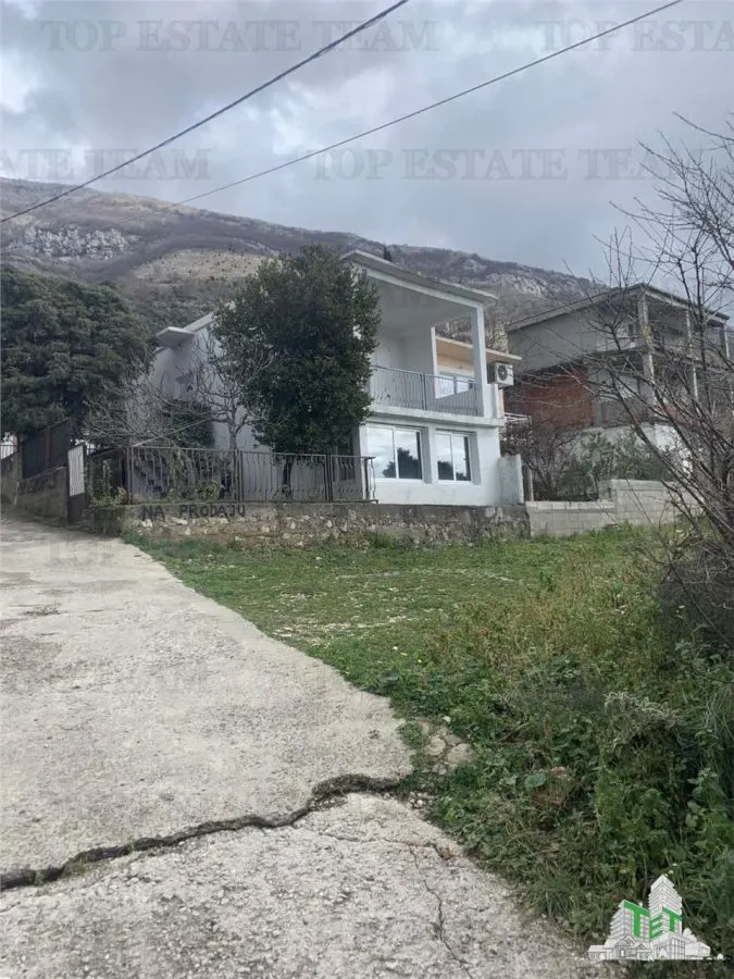 Villa for Sale in Bar, Montenegro - foto 1