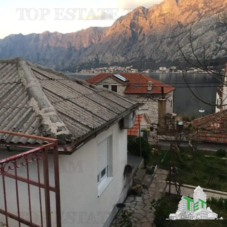 Villa for Sale in Kotor, Montenegro - foto 2