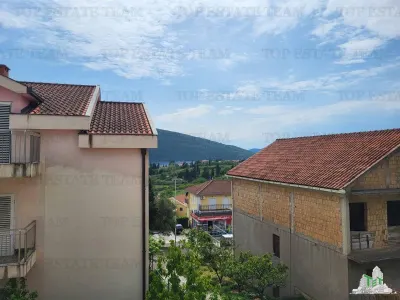 Apartment for Sale in Herceg-Novi, Montenegro - foto 8