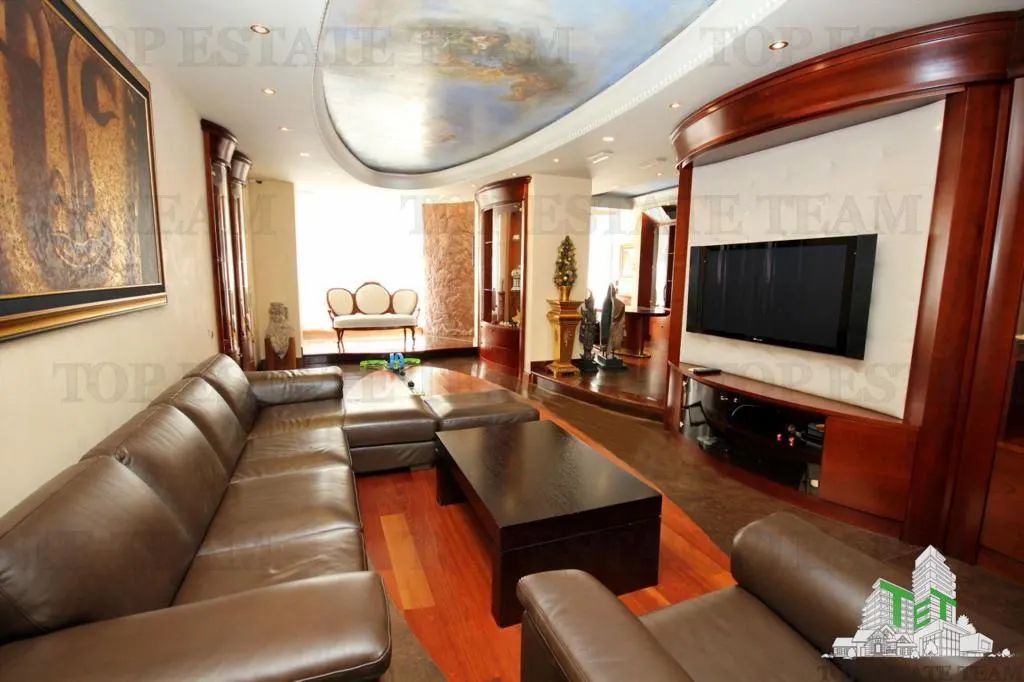 Villa en Venta en Bar, Montenegro - foto 2