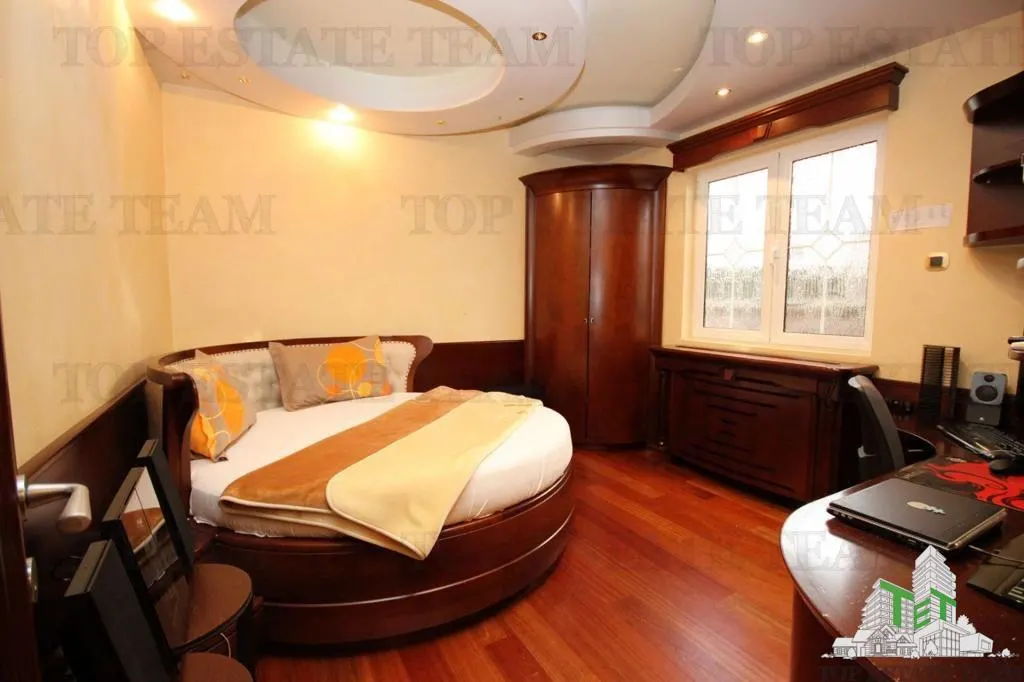 Villa en Venta en Bar, Montenegro - foto 13