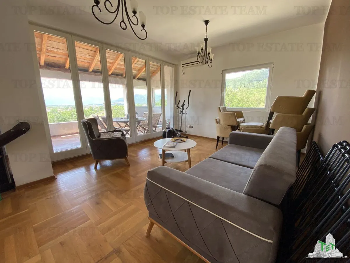 Villa en Venta en Kotor, Montenegro - foto 2