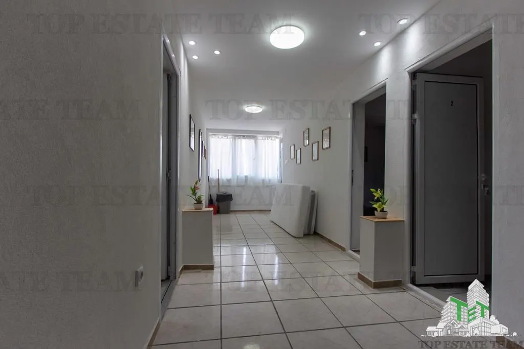 Apartamento en Venta en Budva, Montenegro - foto 11