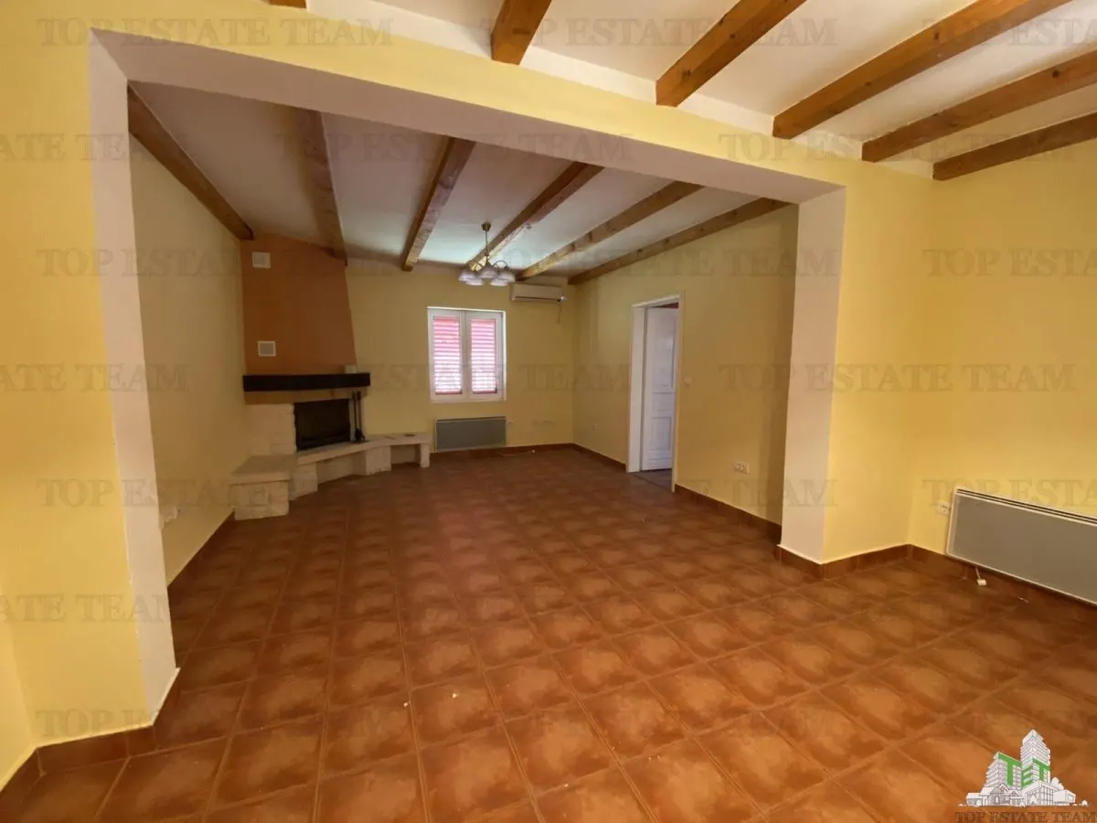 Villa en Venta en Herceg-Novi, Montenegro - foto 1