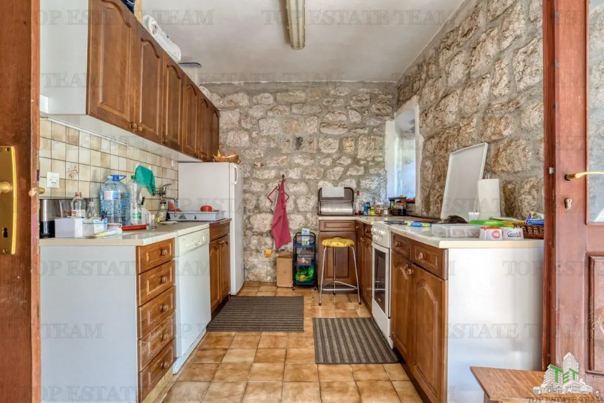 Villa for Sale in Kotor, Montenegro - foto 17