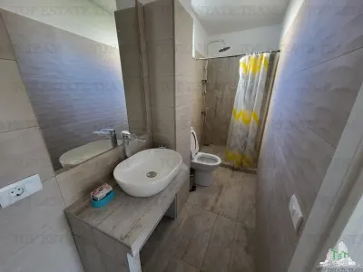 Villa en Venta en Bar, Montenegro - foto 12
