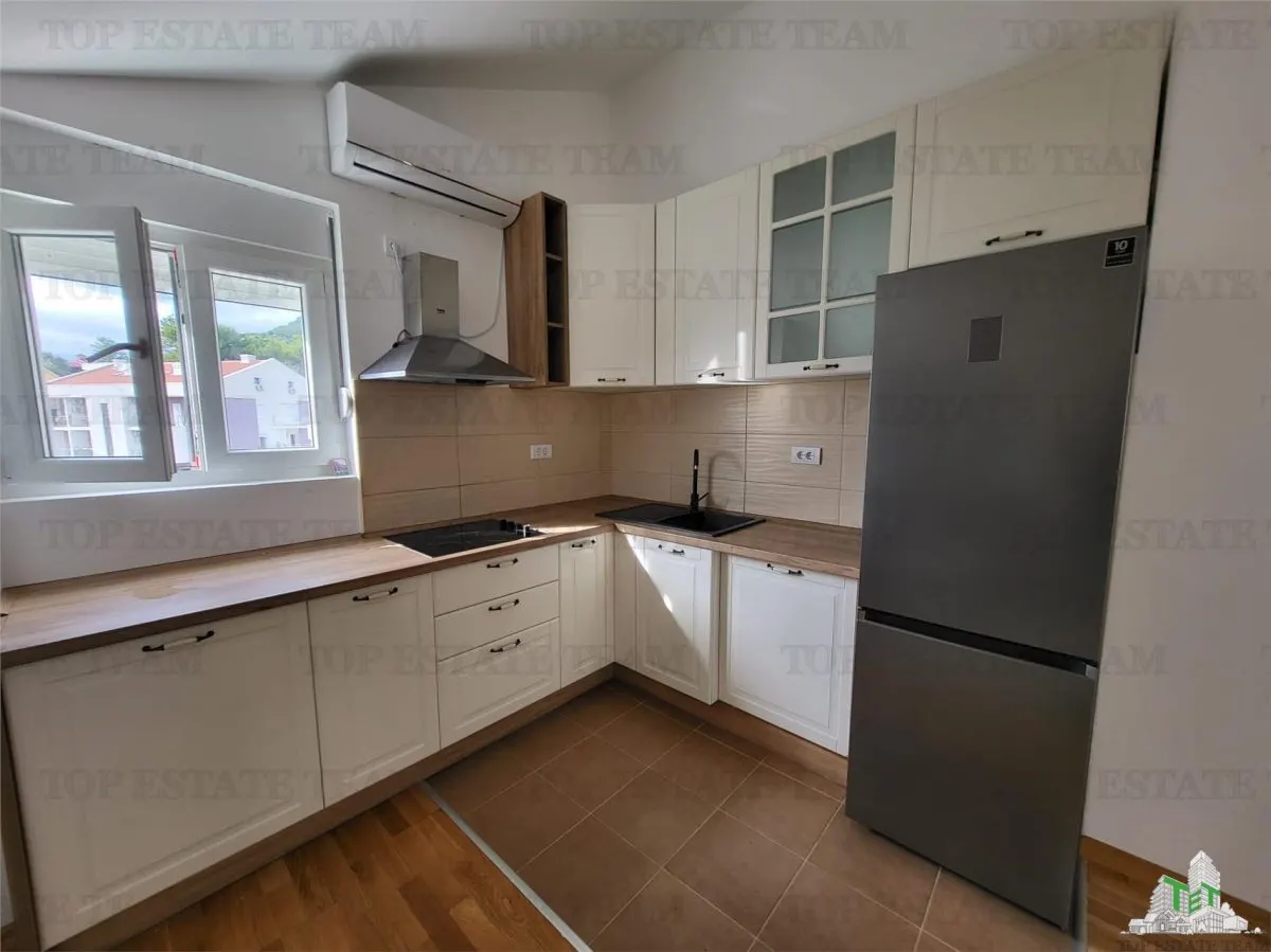 Appartement à Vendre à Tivat, Monténégro - foto 4
