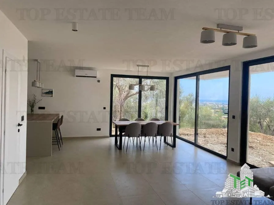 Villa en Venta en Bar, Montenegro - foto 4