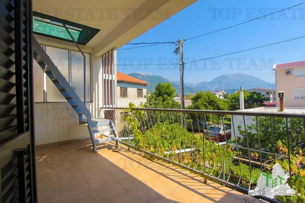 Villa en Venta en Bar, Montenegro - foto 3