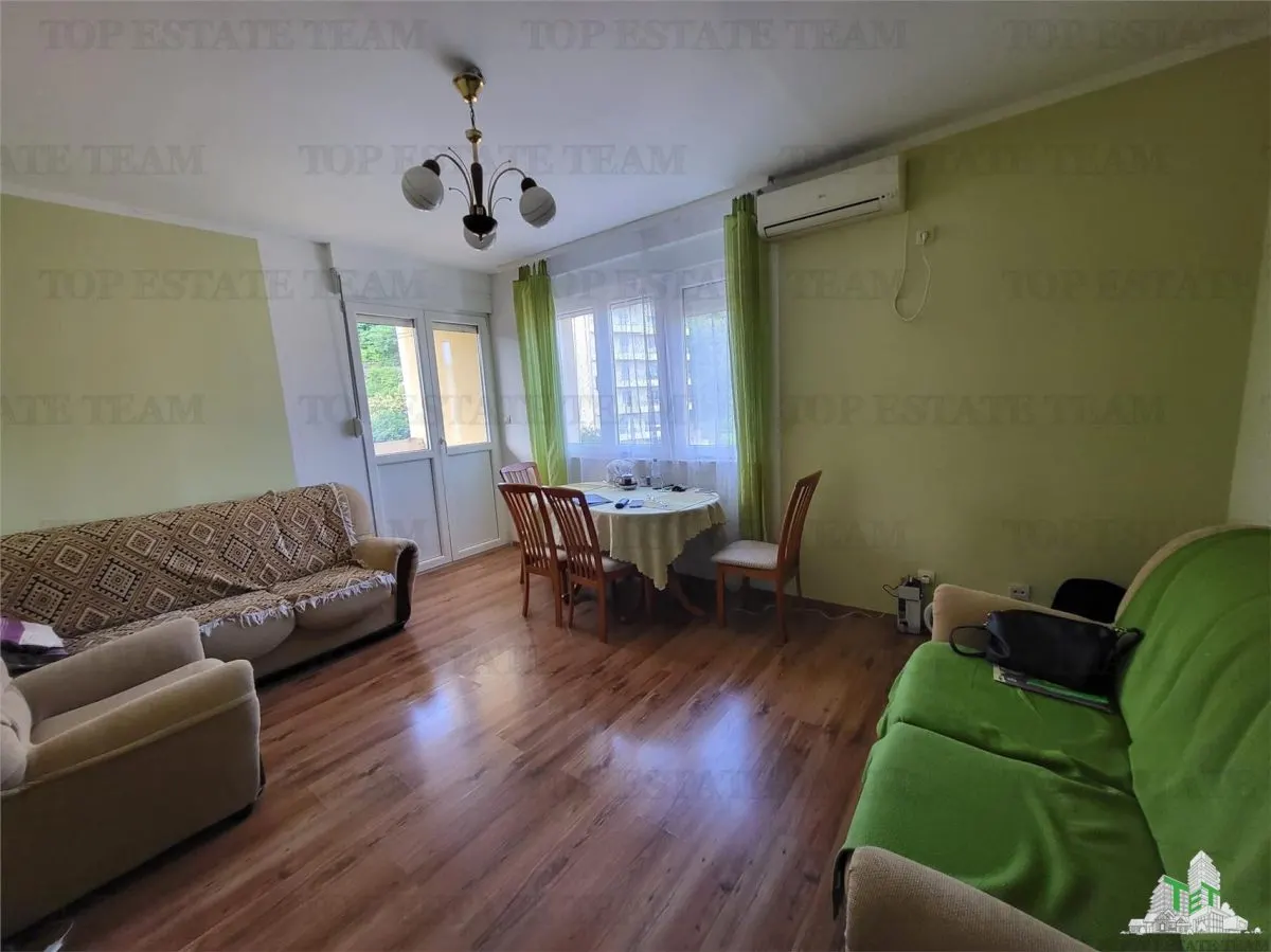 Apartment for Sale in Herceg-Novi, Montenegro - foto 1
