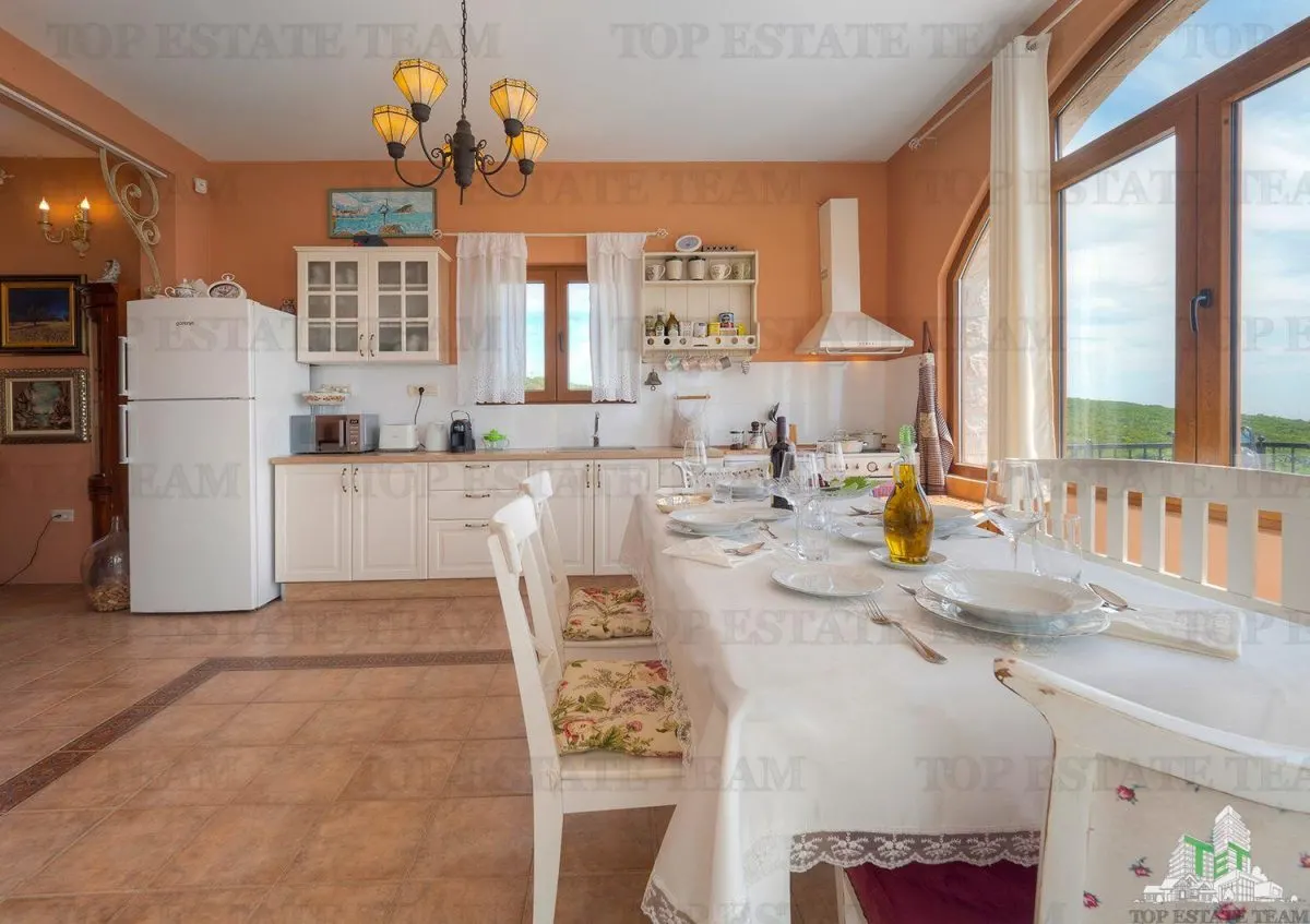 Villa for Sale in Kotor, Montenegro - foto 6