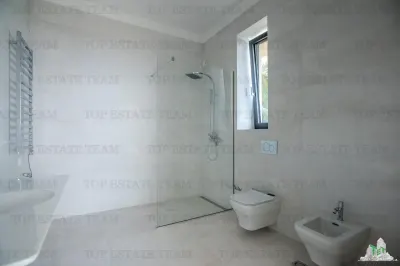 Villa en Venta en Budva, Montenegro - foto 12