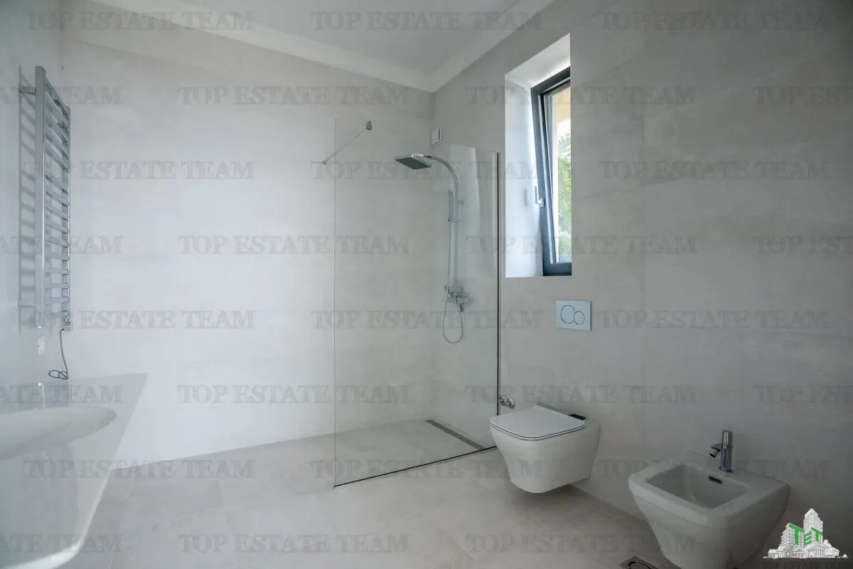 Villa en Venta en Budva, Montenegro - foto 12
