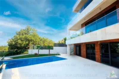 Villa en Venta en Budva, Montenegro - foto 3
